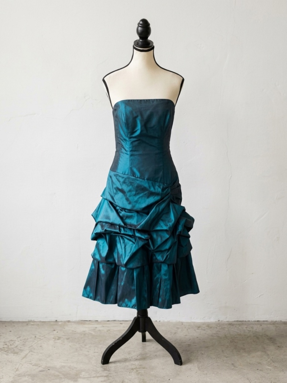 ✨ VINTAGE Mori Lee by Madeline Gardner Strapless Iridescent Bubble Dress ✨